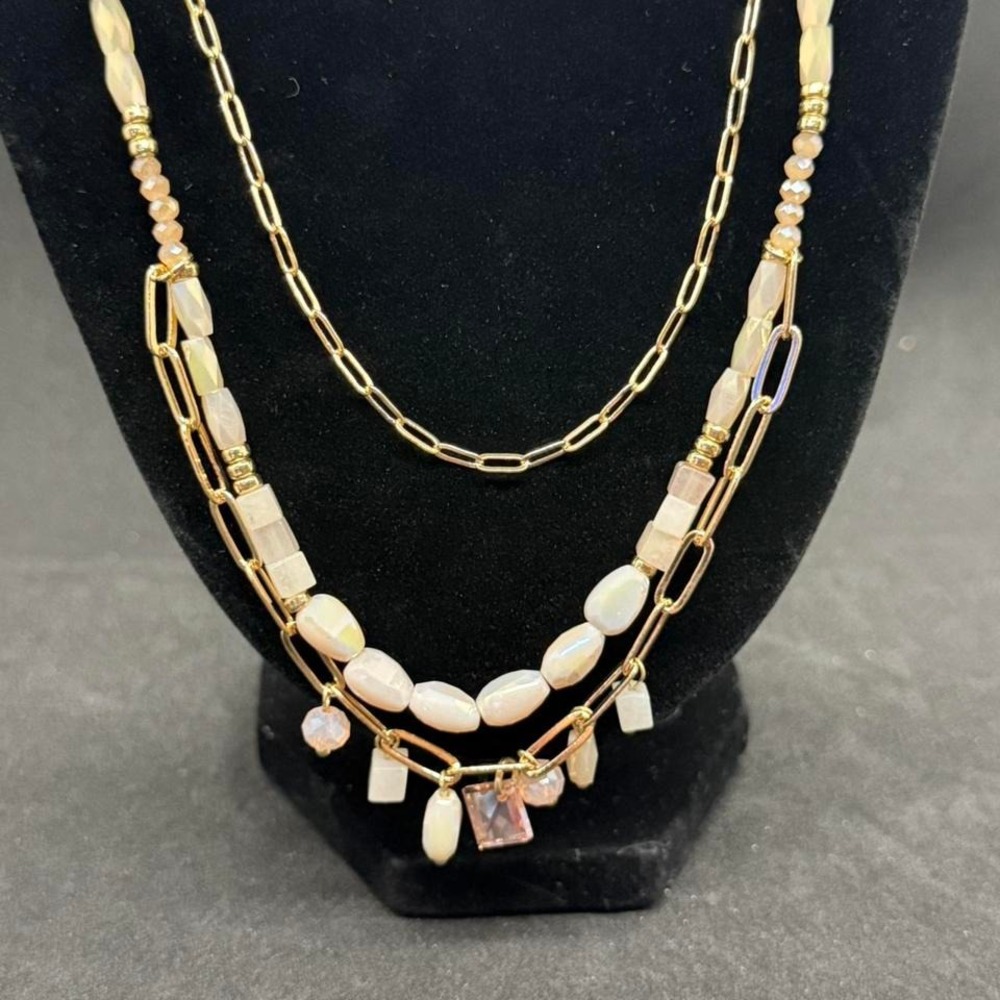 Periwinkle by‎ Barlow Multi-strand gold and cream necklace with charms - Picture 2 of 6